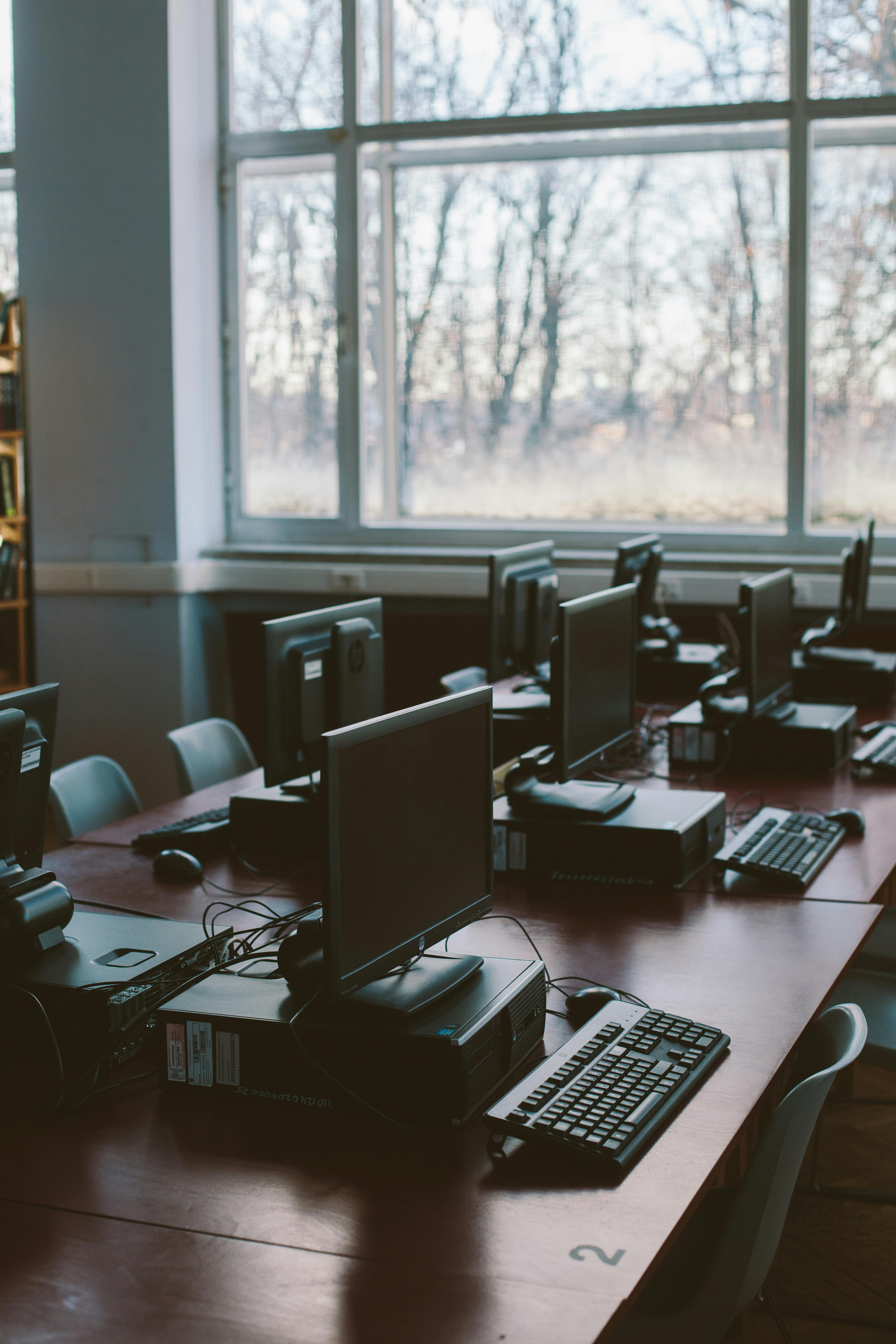 Workstations prepared for hands-on virtualization lab exercises